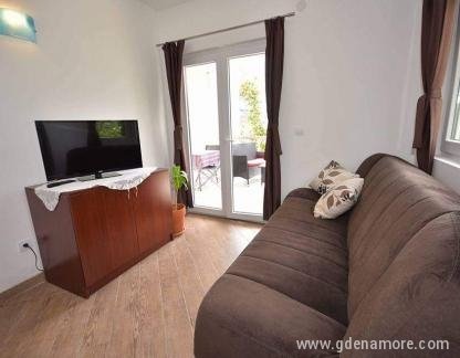 Studio apartmani,apartman sa odvojenom spavacom sobom, , logement privé à Igalo, Monténégro - FB_IMG_1676486426551